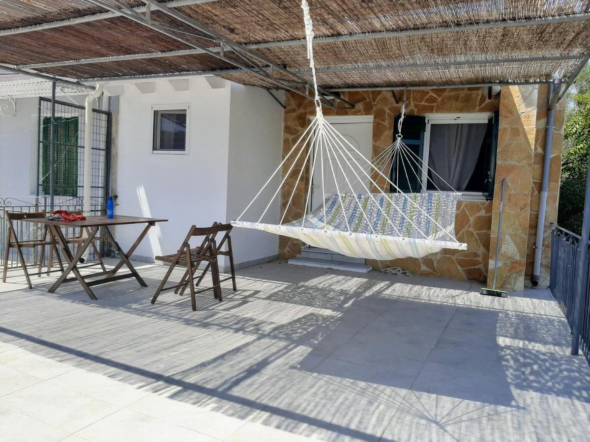 Villa Aspros - Traditionell, Ruhig Und Strandnah Liapades Buitenkant foto