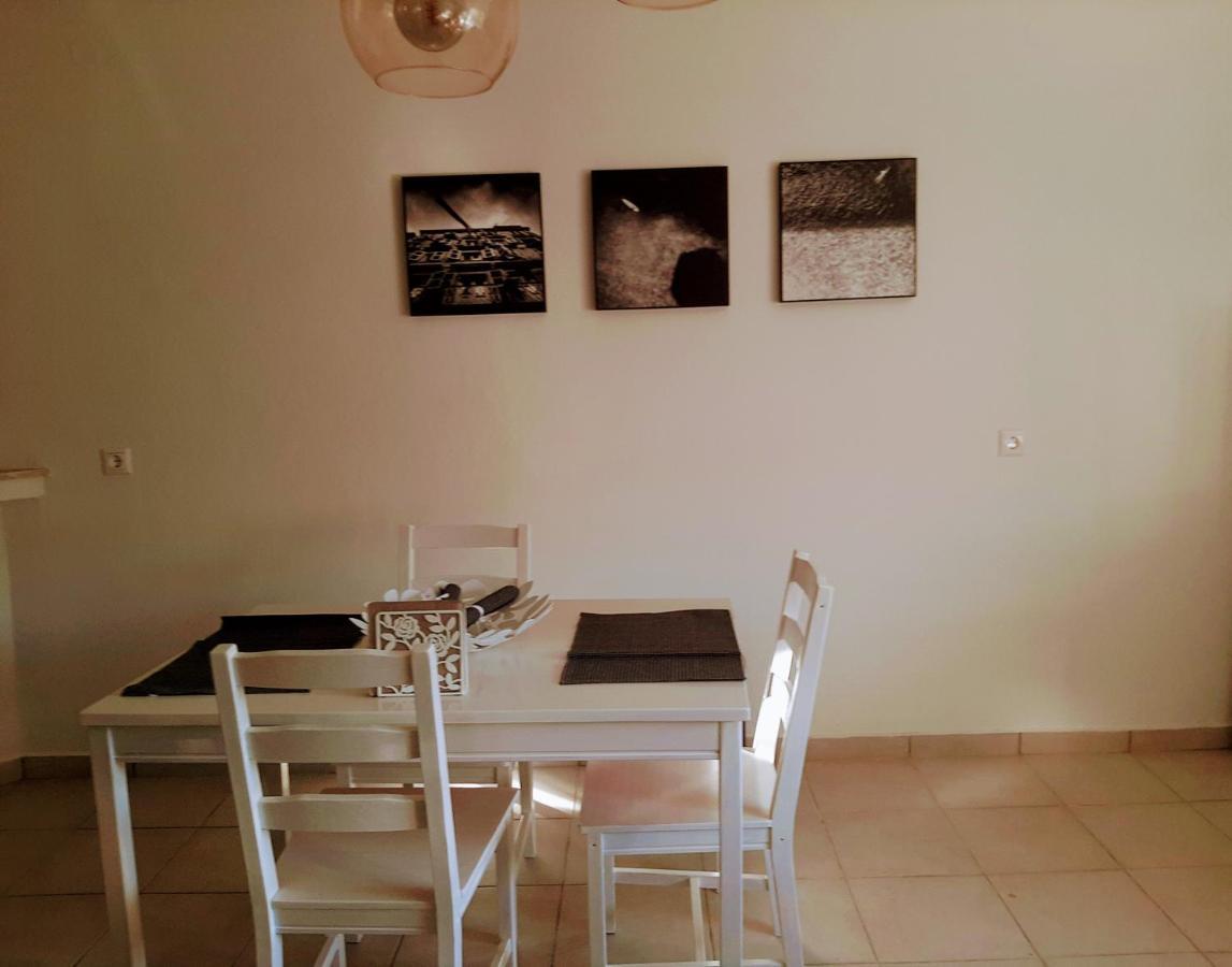 Villa Aspros - Traditionell, Ruhig Und Strandnah Liapades Buitenkant foto