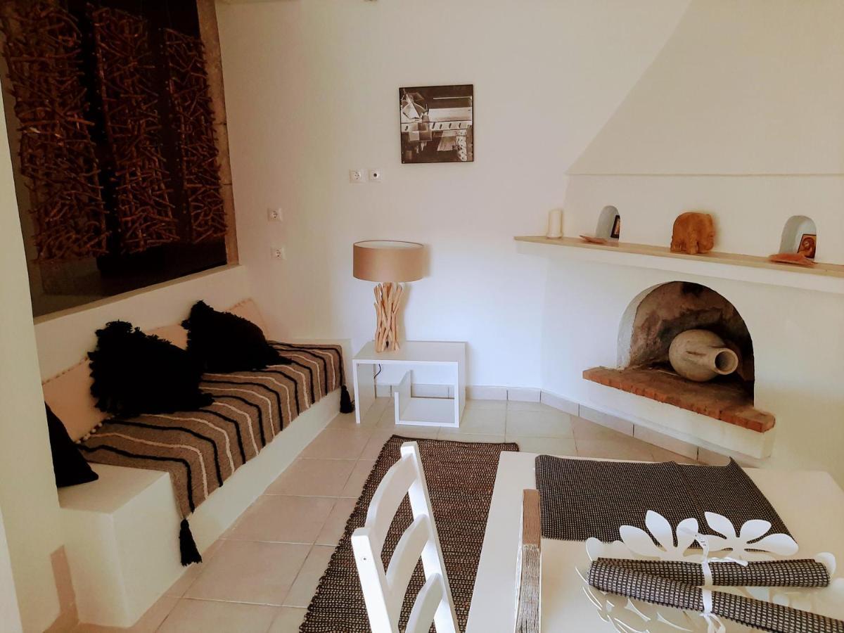 Villa Aspros - Traditionell, Ruhig Und Strandnah Liapades Buitenkant foto