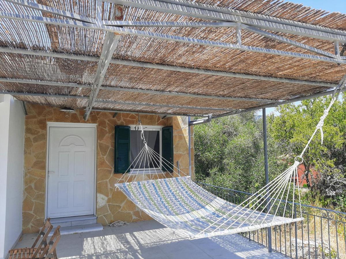 Villa Aspros - Traditionell, Ruhig Und Strandnah Liapades Buitenkant foto